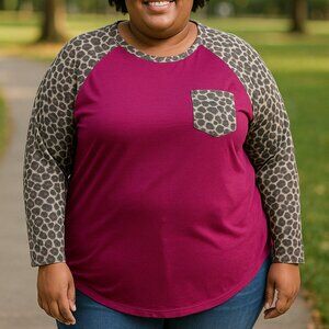 Zenana 2X Women’s Leopard Print Sleeve Top – Magenta with Pocket Detail